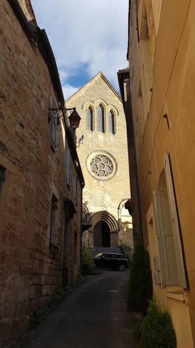 Aux Portes De L'Abbaye Saint-Cyprien  Kültér fotó