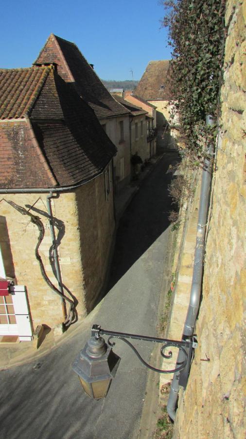 Aux Portes De L'Abbaye Saint-Cyprien  Kültér fotó